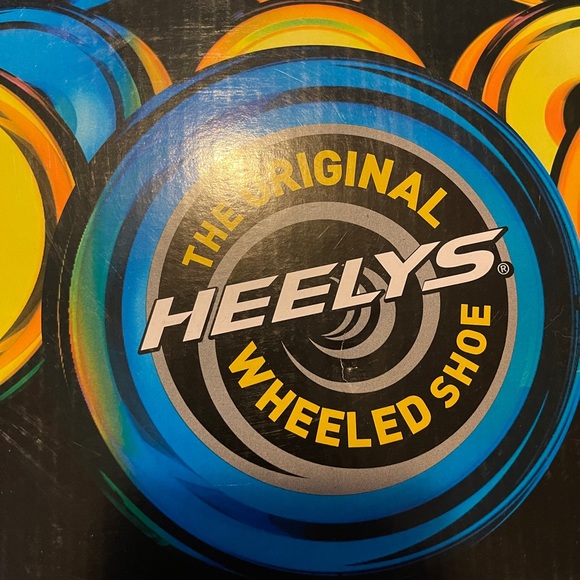 Brand new in box - Picture 2 of 4